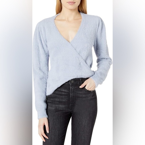 ASTR The Label Size M Sheresa Wrap Fuzzy Sweater - Picture 3 of 8